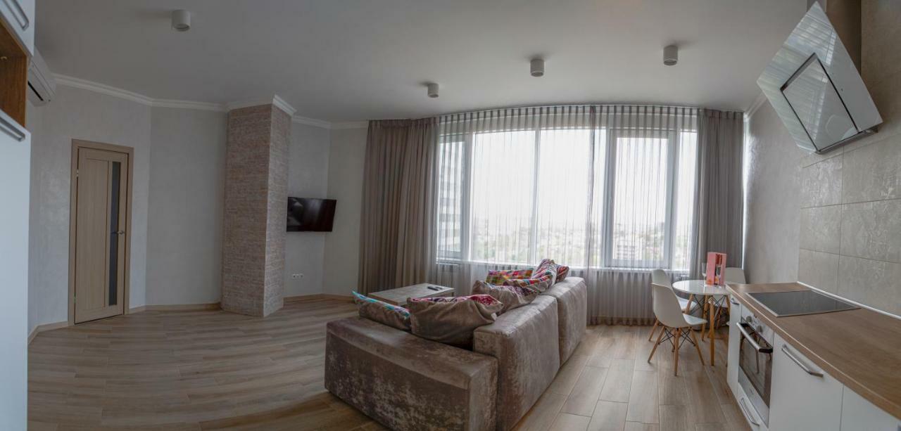 Apartments On Henuezskaya 5 Odessa Eksteriør billede